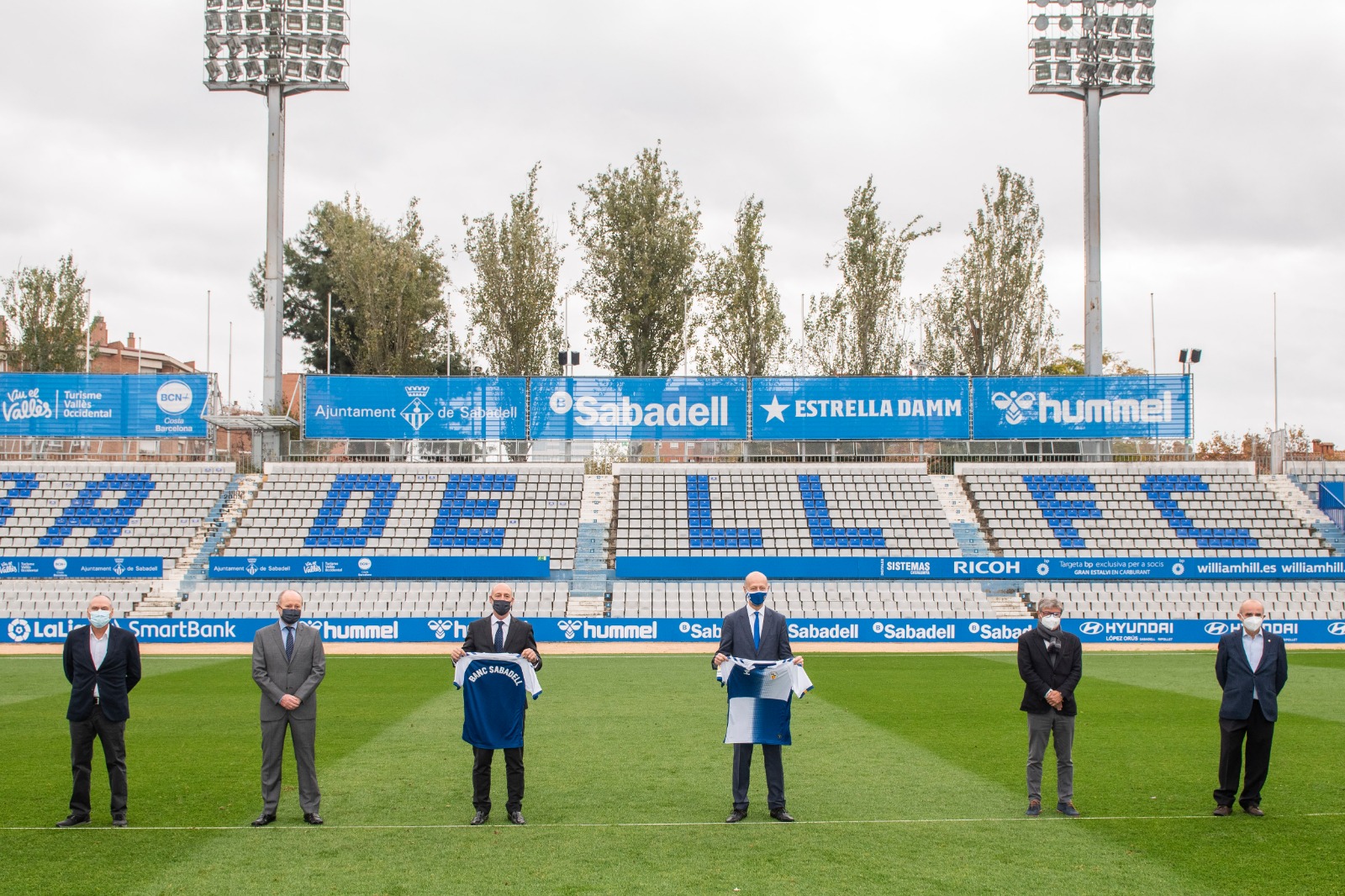 Banc Sabadell I El Centre Desports Sabadell Fc Signen Un Nou Acord De